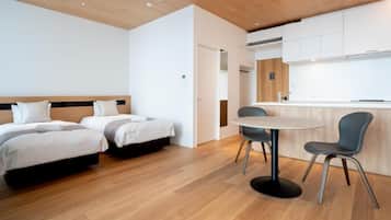 In-room safe, WiFi (free)