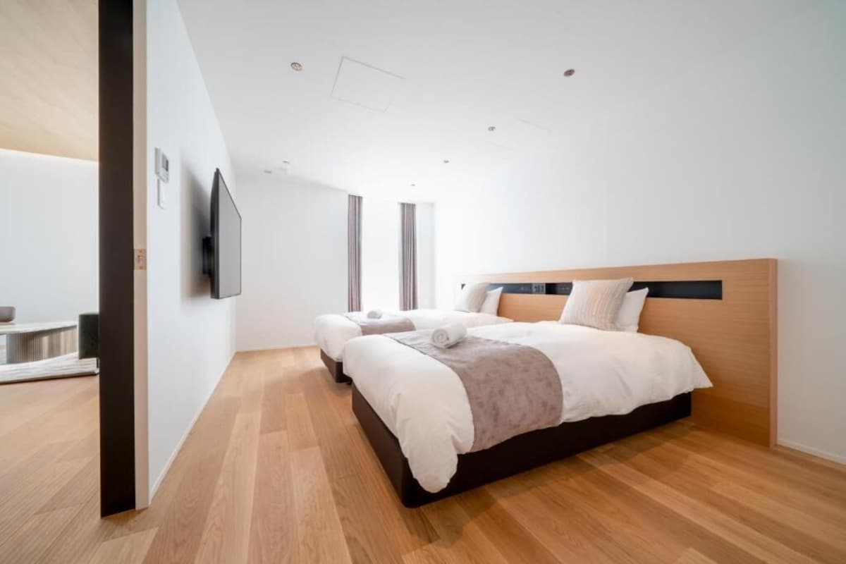 Apartment, Balcony, Mountain View | In-room safe, free WiFi