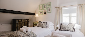 Beautiful Cottage in the Heart of Malmesbury