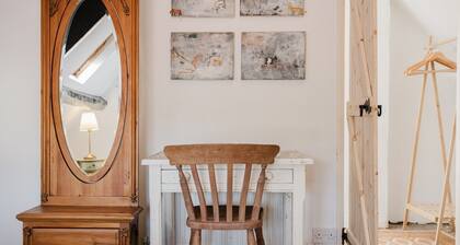 Beautiful Cottage in the Heart of Malmesbury