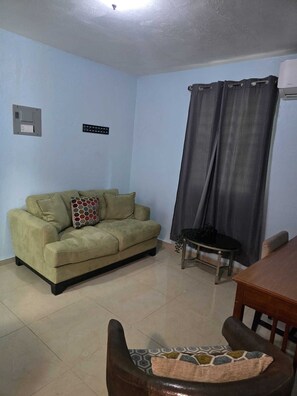 Living area - Vrbo Property (Cataño)