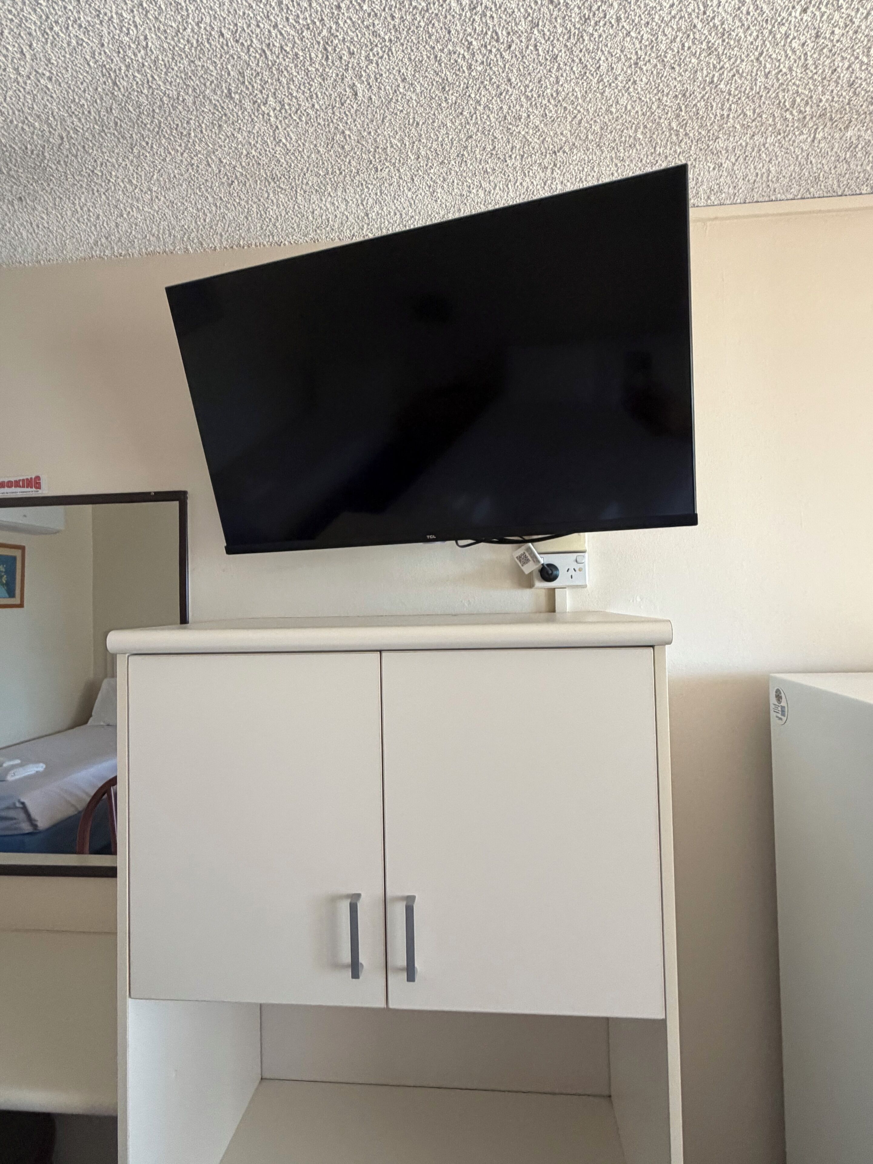 32-inch Smart TV with digital channels