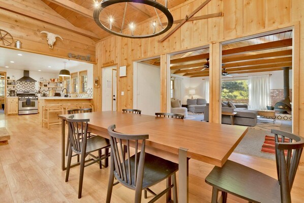 Room - Bow Canyon Cabin #2172 (Big Bear Lake)