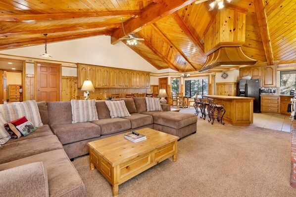 Room - Bearfoot Lodge #2030 (Big Bear Lake)