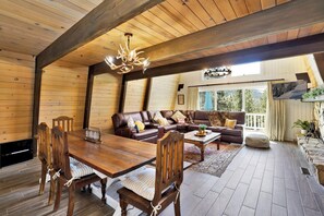 Room - Big Bear Gambrel #2066 (Big Bear Lake)