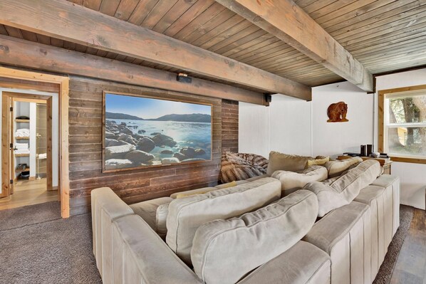 Room - Big Bear Gambrel #2066 (Big Bear Lake)