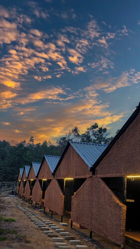 Shining Caves Resort