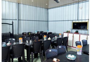 Standard Room | Dining - Shining Caves Resort (Palakkad)
