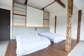 Room - Vrbo Property (奄美市)