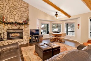 Room - Castle Glen Gem #2220 (Big Bear Lake)