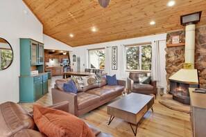 Room - Natures Delight #2413 (Big Bear Lake)