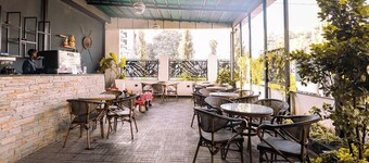 Jalo Hotel - Shashemene