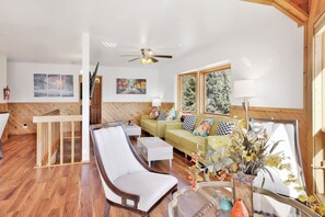 Room - The Octagon 2394 (Big Bear City)