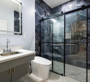 Bathroom - Brand new spacious 4-bedroom house in peaceful SeaTac with AC (SeaTac)