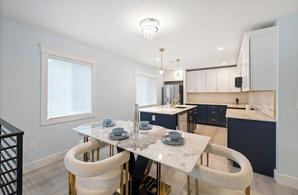 Dining - Brand new spacious 4-bedroom house in peaceful SeaTac with AC (SeaTac)