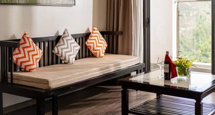 D'lioro Hotel And Resort