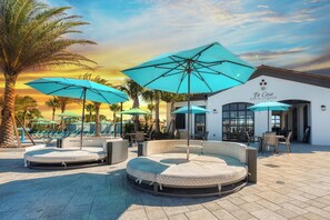 Outdoor dining - Pool Movies|Game Room|Movie Theater|Private Lot (Kissimmee)