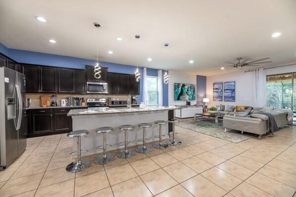 Private kitchen - Pool Movies|Game Room|Movie Theater|Private Lot (Kissimmee)