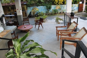Khu ẩm thực ngoài trời