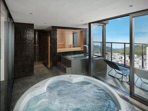 Bathroom - edit x seven ISE (Ise)