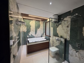 Habitació prèmium, vistes a la piscina | Bany