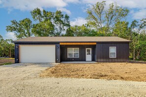 Unclassified image, 2 of 21, button - 7 Mi to Lucas Oil Speedway! Home w/ Patio & Yard (Wheatland)