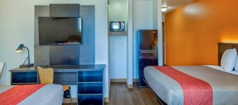 3 Queen Beds | Non-Smoking, Micfridge