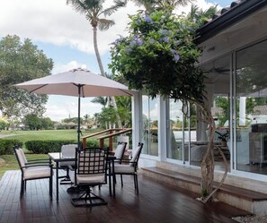 Outdoor dining - Luxurious 4-Bedroom Villa with Private Pool in La Romana (La Romana)