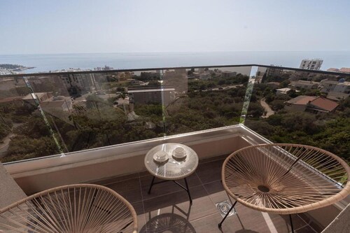 Hotel D'Iman - Classic Triple Room with Sea View and Balcony (302)