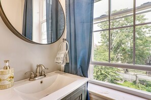 Bathroom - Walk to HBLR & Liberty State Park: Jersey City Apt (Jersey City)