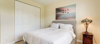 Parkland Pool Estate: 2 Luxury Homes on 2 Acres