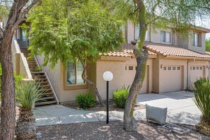 Exterior - Pool & Hot Tub Access! Family Condo in Oro Valley (Oro Valley)