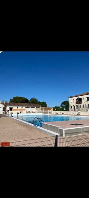Pool - Vrbo Property (Villeneuve-Loubet)