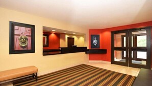 Lobby - 2 Queen Beds | Smoking, Micfridge (Fishkill)