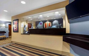 Lobby - 2 Full Beds | Non-Smoking, Micfridge (Fishkill)