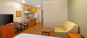 2 Full Beds | Non-Smoking, Kitchen