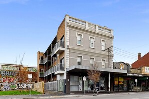 Exterior - Serenity Cloud Apartment in Vibrant Footscray (Footscray)