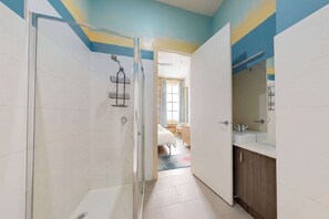 Bathroom - Serenity Cloud Apartment in Vibrant Footscray (Footscray)