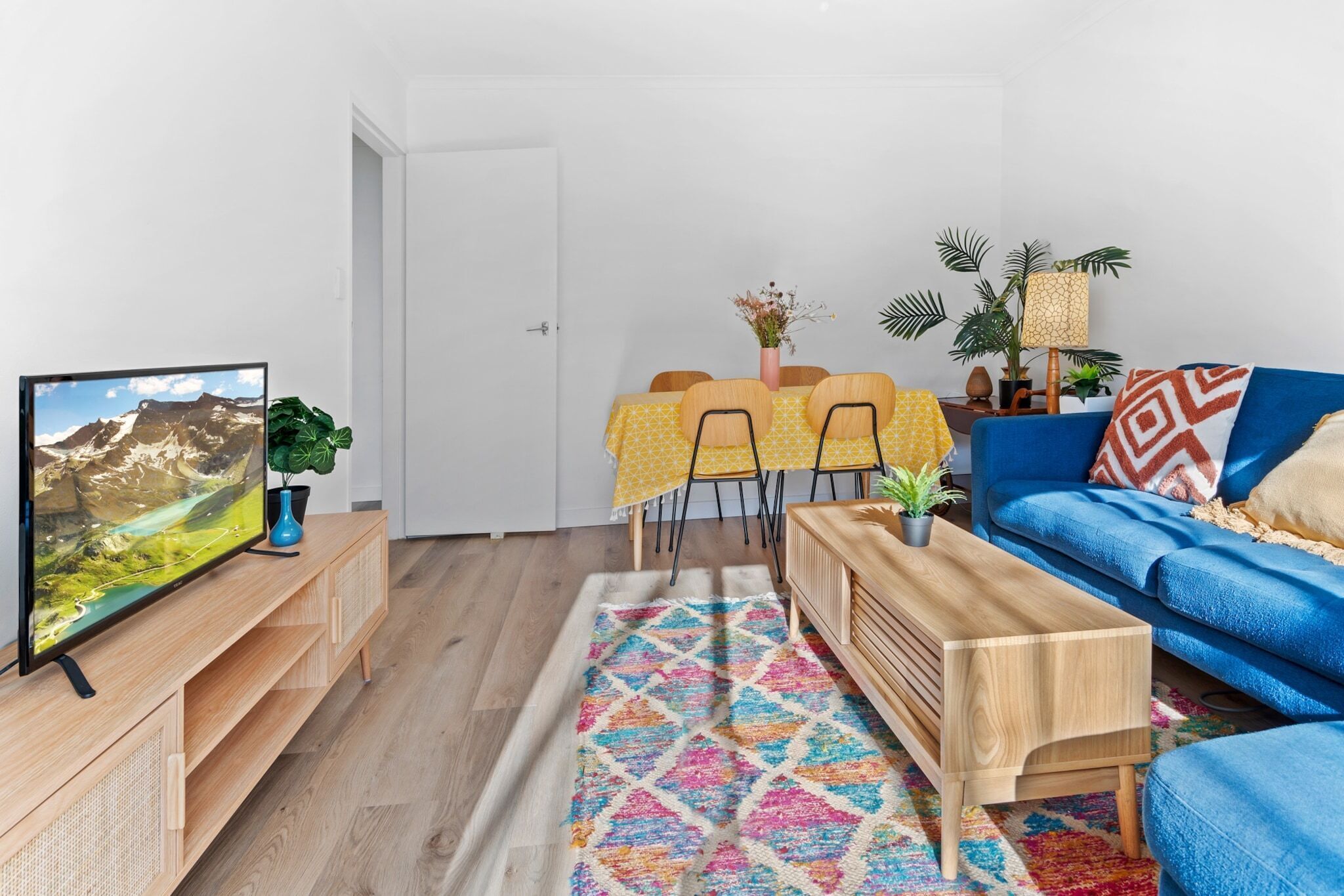 Smart TV, offices