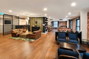 Holiday Home Facilities and Services - City-View 2-Bed Apartment Melbourne CBD (Melbourne)