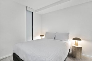 Room - Bright 2-Bed Apartment Near South Melbourne (South Melbourne)