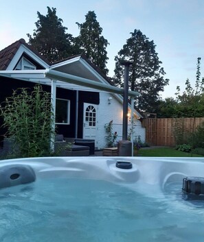Unclassified image, 3 of 21, button - Family Villa with Jacuzzi & Large Garden (Balkbrug)