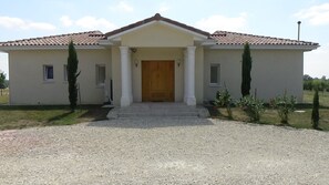Exterior - Vrbo Property (Toujouse)