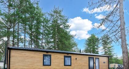 Mobile Home with Shared Pool for 6 Guests