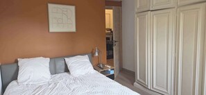 Room - Vrbo Property (Le Cannet)