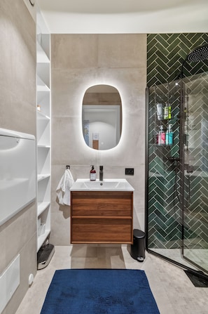 Hair dryer, towels, soap, shampoo
