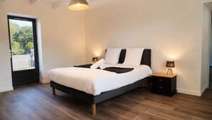 Unclassified image, 3 of 16, button - Jacoumard's Interlude* Private Jacuzzi* Air Conditioning (Domme)