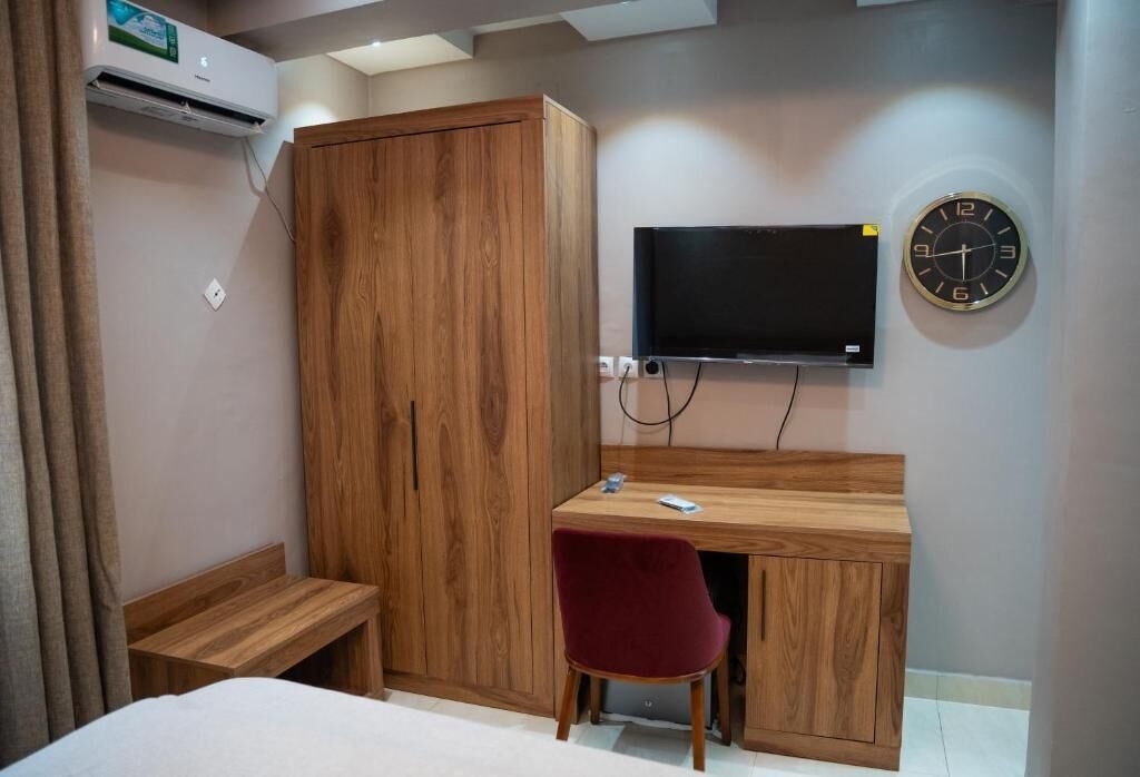 Comfort tweepersoonskamer, uitzicht op de stad | Interieur