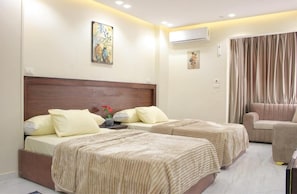 In-room safe, soundproofing, free WiFi - HANA GRANA HOTEL  (tenth of Ramadan City)