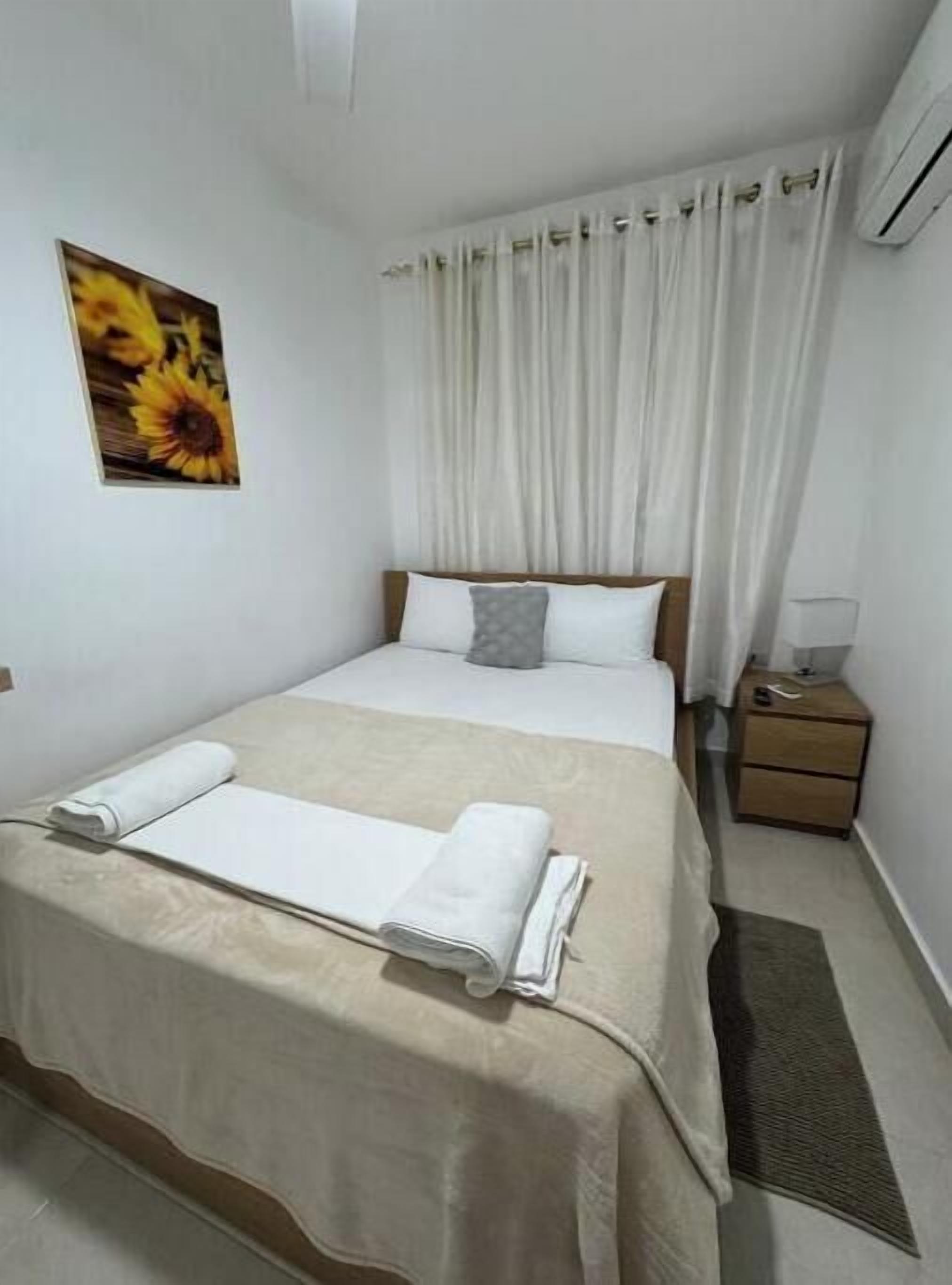 2 slaapkamers, een strijkplank/strijkijzer, wifi, beddengoed